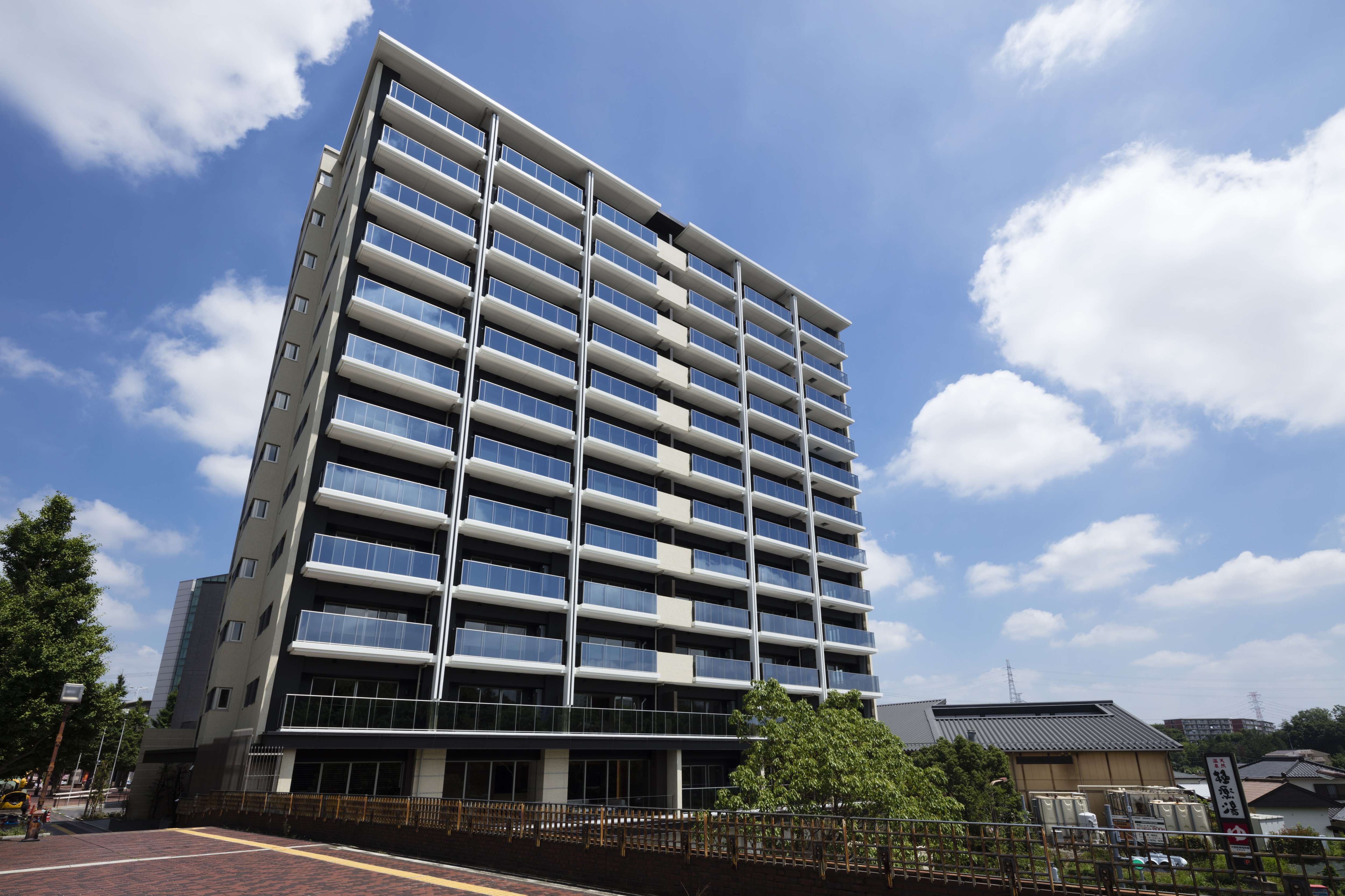 ホームズ ガーデンコート多摩センターの建物情報 東京都多摩市落合1丁目33番3 地番