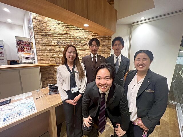 スタッフ