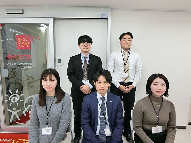 スタッフ