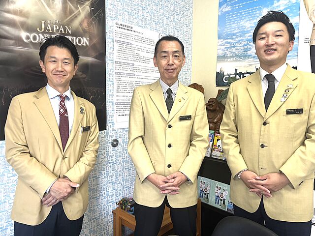 スタッフ