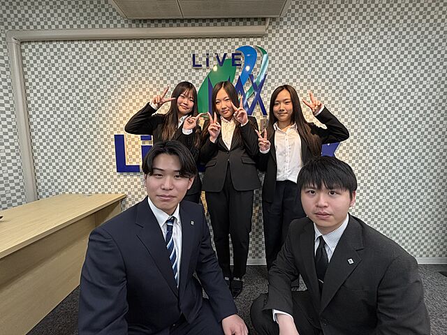 スタッフ