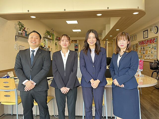 スタッフ