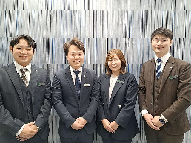 スタッフ
