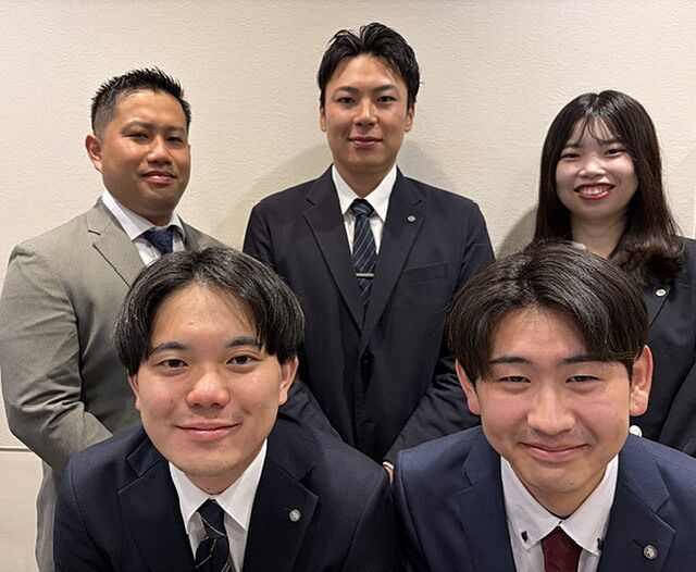 スタッフ