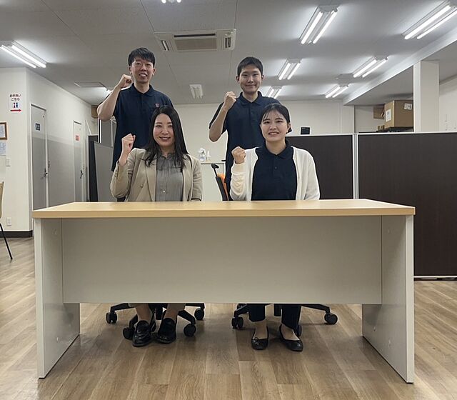 スタッフ