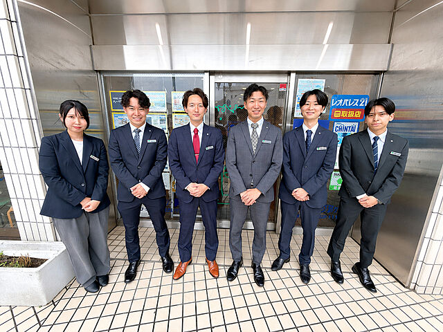 スタッフ