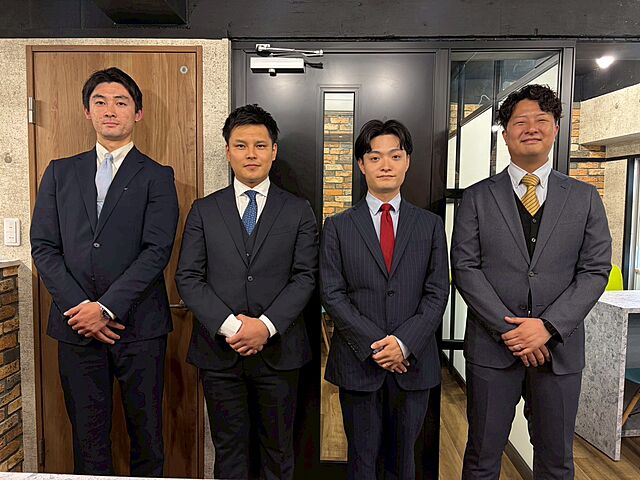 スタッフ