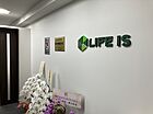 株式会社Life　is