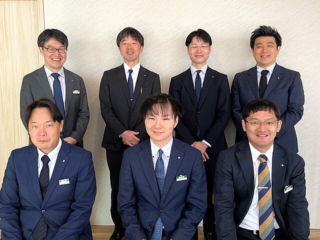 スタッフ