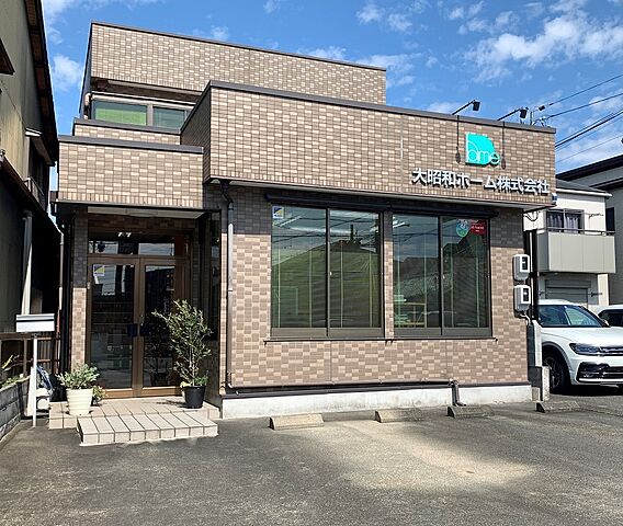 スタッフ
