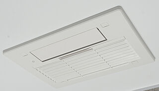 レーベン月寒中央 LEGEND ONE 浴室換気暖房乾燥機