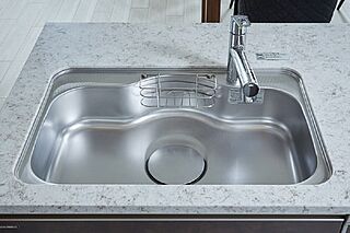 クレアホームズ富山白銀町グランビュー 静音仕様の大型シンク