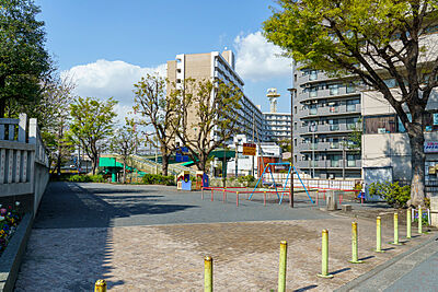鶴見神社公園 約80m（徒歩1分）