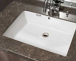 プレミスト京都 二条城北 設備