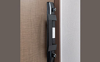 プレミスト中央林間 玄関ダブルロック