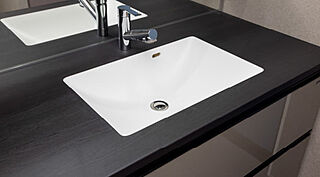 レ・ジェイド名古屋丸の内 スタイリッシュカウンター