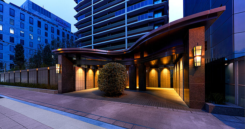 ローレルタワー堺筋本町 エントランスアプローチ