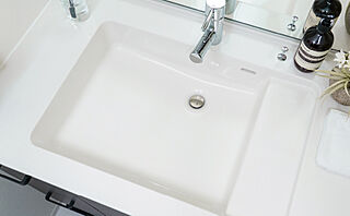 アルファステイツ能登川駅 有機ガラス系新素材クリアプルーフカウンター