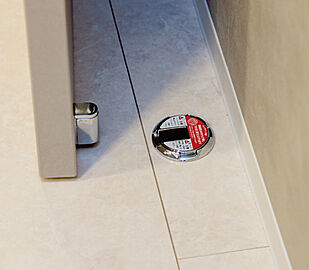 アルファスマート北田宮 回転式ドアストッパー