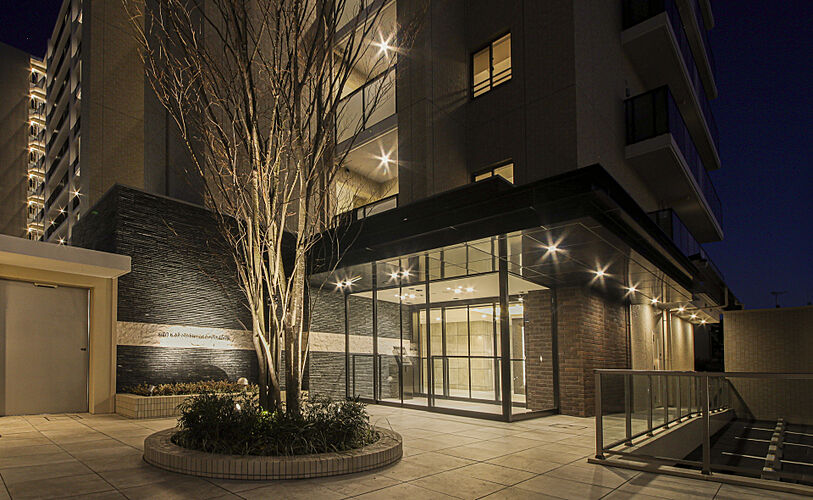 ジオ川西多田 ブライトサイト エントランスアプローチ