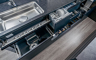 グラディス本川離宮 引き出し式のキッチンキャビネット