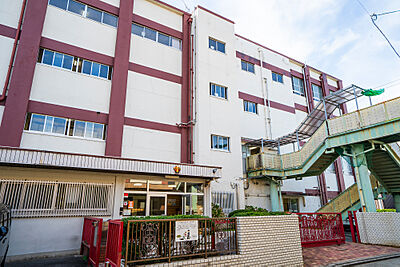 市立 駒方中学校 約420m（徒歩6分）