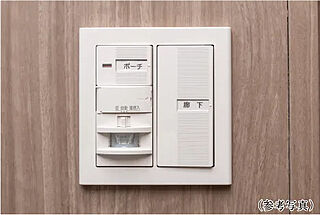 プレサンス ロジェ 甲子園口メゾニア 玄関オートライトセンサー