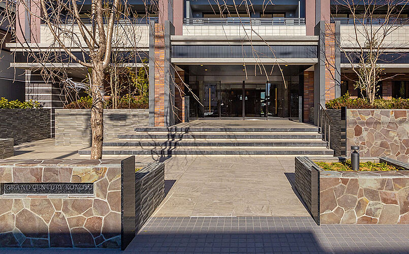 COCOCHI FIRST PROJECT（ココチファースト プロジェクト） カームコートエントランス