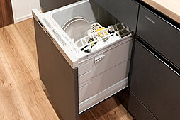 [食器洗い乾燥機] 食器洗いが簡単に美しく仕上がる上、衛生的で節水効果のあるコンパクトタイプの食器洗い乾燥機。