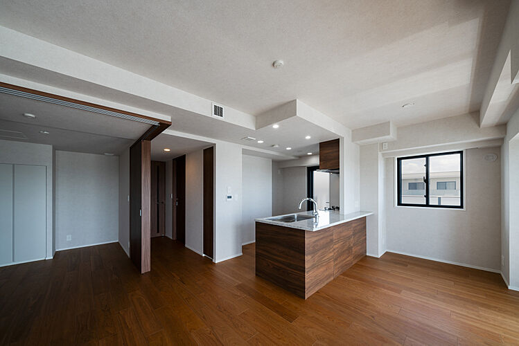 ザ・ハートフルストーリー西宮苦楽園 リビング・ダイニング・キッチン（503号室）