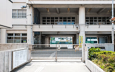 横浜市立平沼小学校［通学区］ N棟：約450m（徒歩6分）S棟：約470m（徒歩6分）