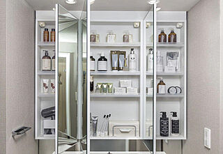 シティテラス稲毛海岸 三面鏡付洗面化粧台