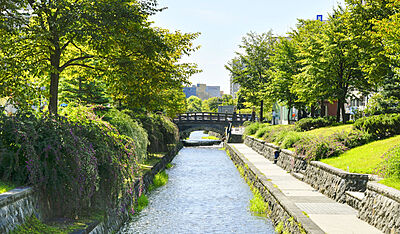 創成川公園 約800m（徒歩10分）