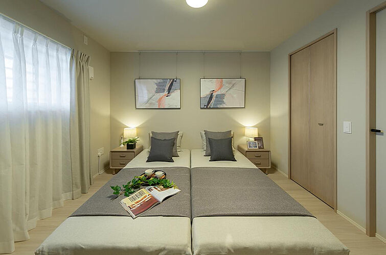 ザ・ライオンズ首里石嶺 洋室（1）