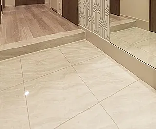 リーフシティ市川　ザ・タワー 玄関タイル