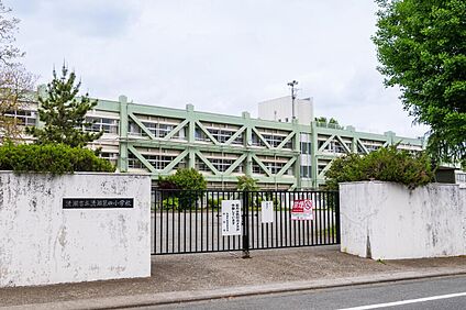 清瀬市立清瀬第四小学校 300ｍ(徒歩2分～3分)