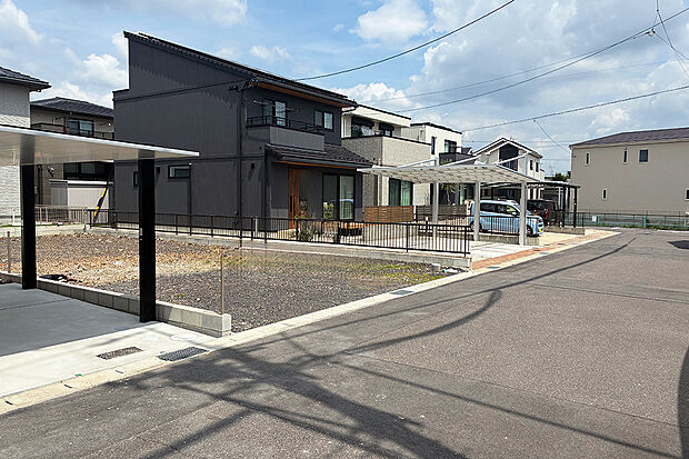 【15号地 現地写真】整形地のため、多彩なプランニングが検討可能です。 陽当りを活かした明るい吹き抜けリビング、家族との
