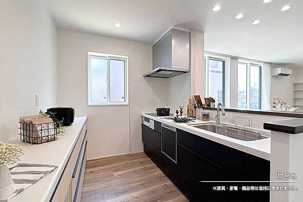 【B号地 キッチン】キッチンは背面収納付となります