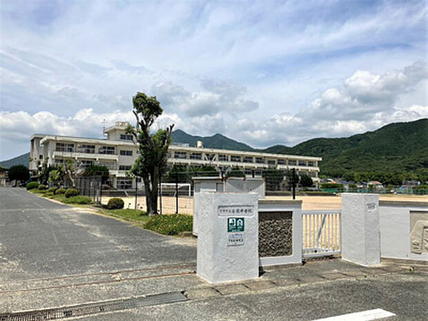 市立安岡中学校