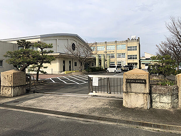 富田中学校