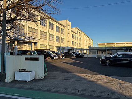 古知野東小学校 約300m