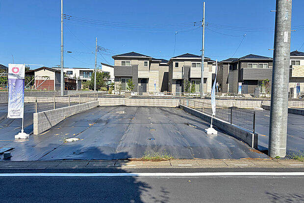 【3号地 外観】前面道路5mに接道する建築条件付宅地です。 16区画のダイワハウスの分譲地で街並みが整備されておりま