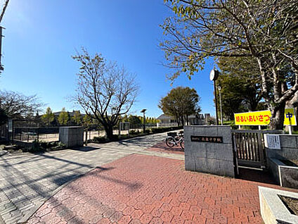 熊本市立長嶺中学校 約180m