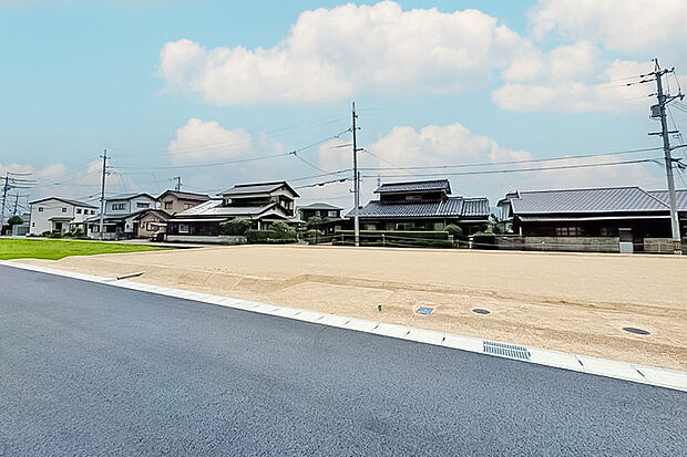 【8号地 外観】250m2超と、ゆとりある広さ。 周囲に高い建物が少ない、開放感のある分譲地です。 陽当りを活