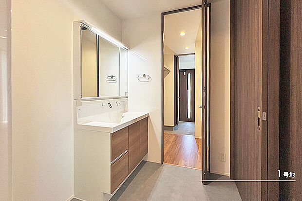 【1号地 洗面室】1号地