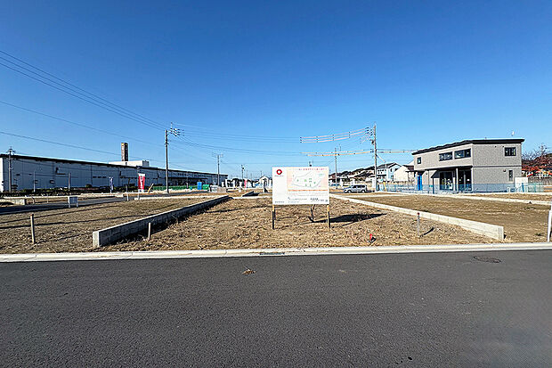 【22号地 外観】ブルームヴィラ八幡南は180m2以上の広々敷地で、家族みんながゆったり暮らせる全64区画。 全区画フ
