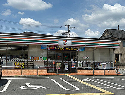 セブンイレブン草加弁天1丁目店 約150m
