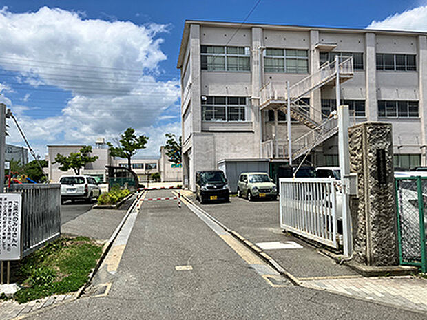 岩倉市立岩倉南小学校