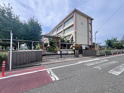 東大和市立第三中学校 約465m