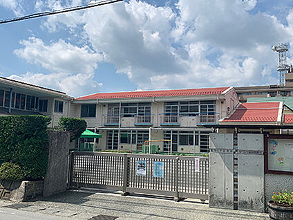 御殿場聖マリア幼稚園 約790m